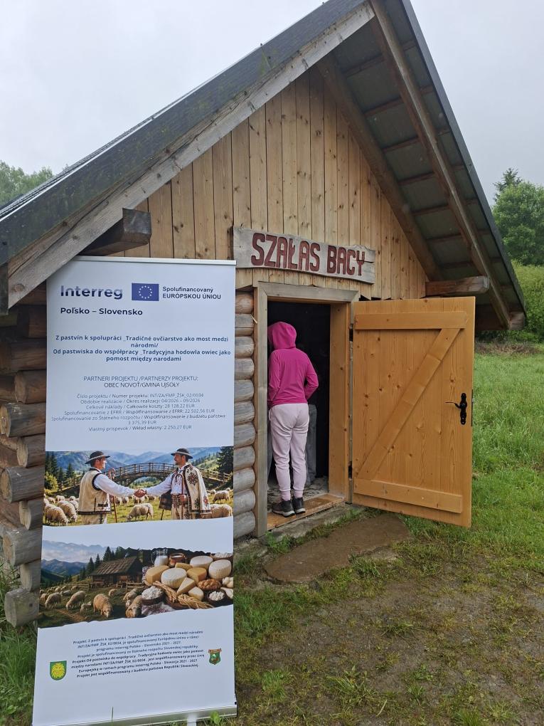 Lektor práce na salaši